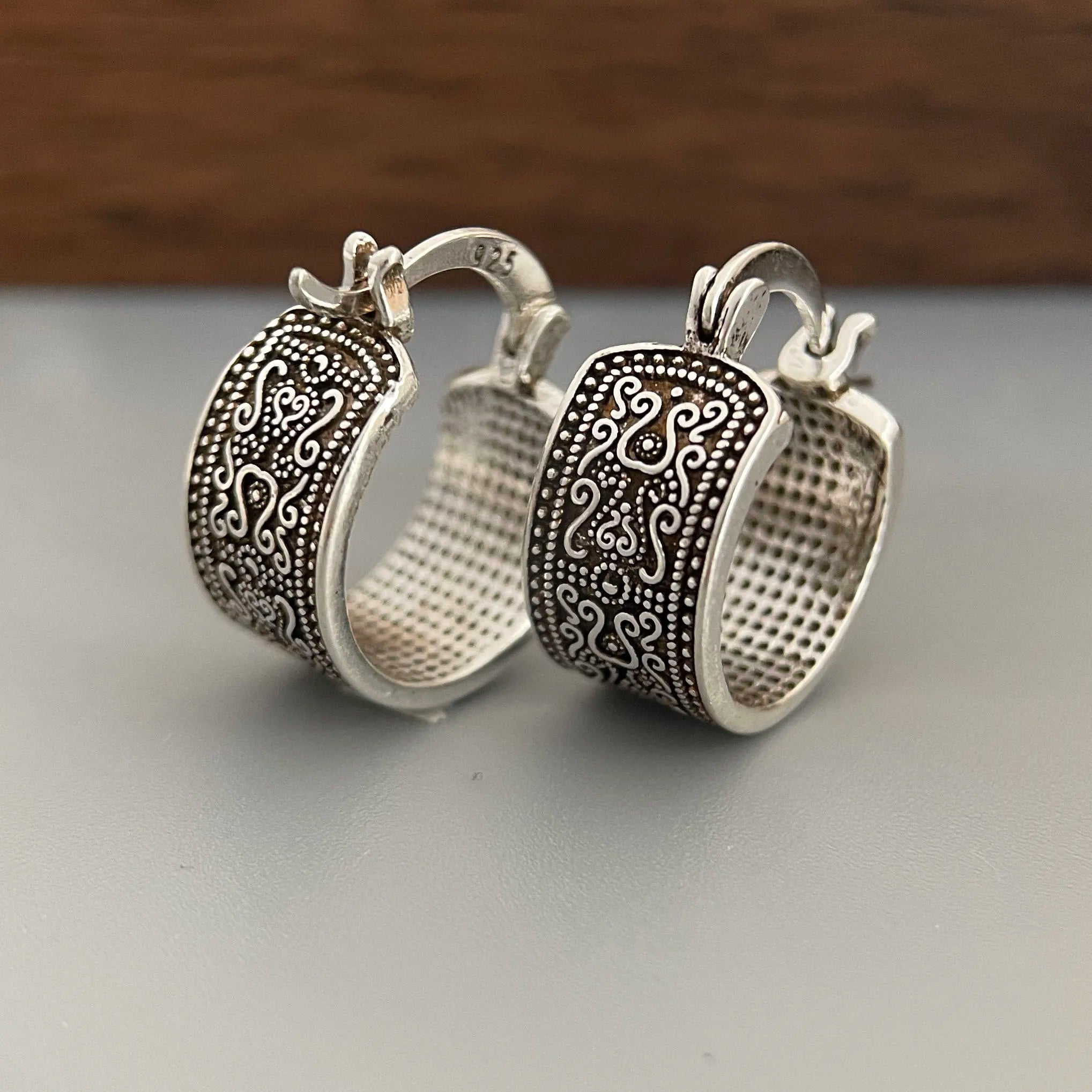 Retro Flower Earring